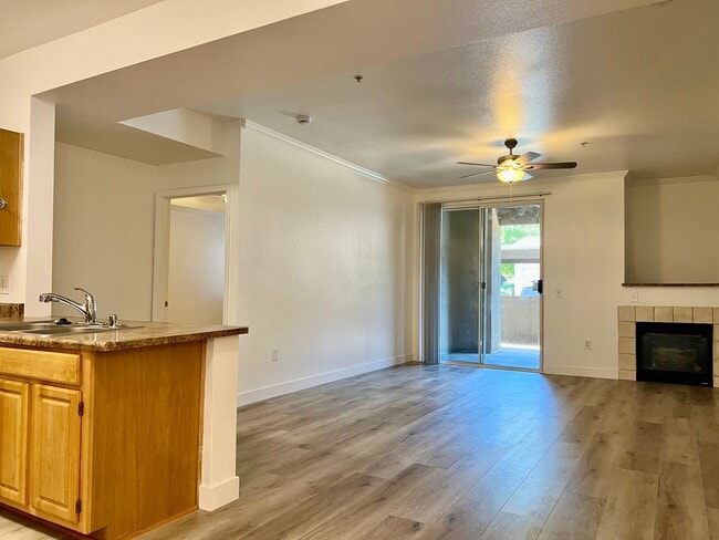 Photo - Great Condo in Roseville Unit 2313 - 501 Gibson #2313