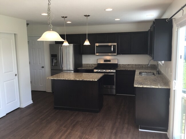 Photo - 122 Faulkner Dr