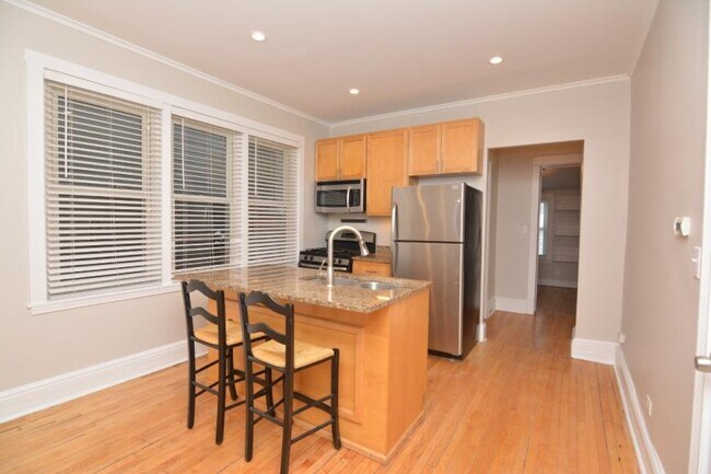 Photo - 2 bedroom in Chicago IL 60647 Unidad 1