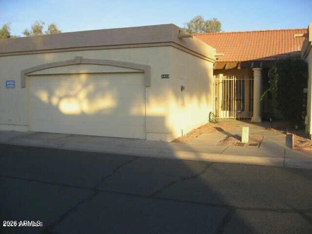 Building Photo - 1423 N Oak St