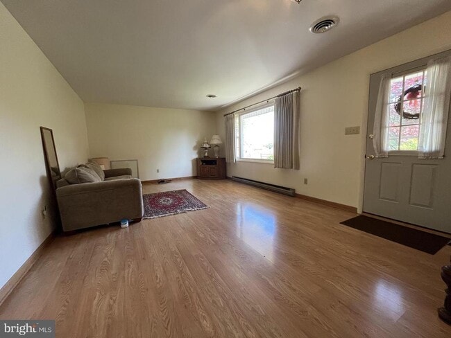Photo - 12615 Scott Rd