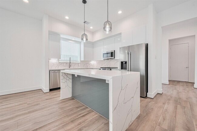 Photo - 3510 Hadley St