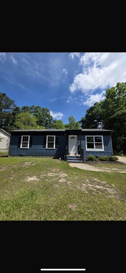 Photo - 2641 Village Green Ln