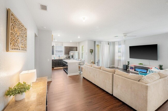 Photo - 12516 NW Toblin Ln