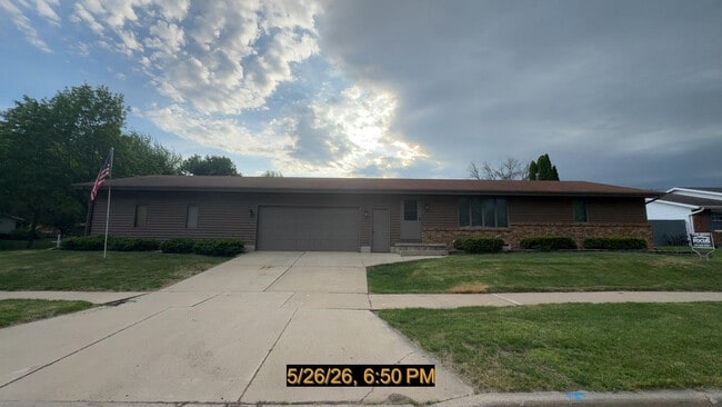 Photo - 2013 S Horizon Dr