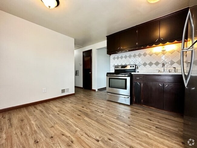 Building Photo - Charming 3 Bedroom 1 Bath Single Family Ho... Rental