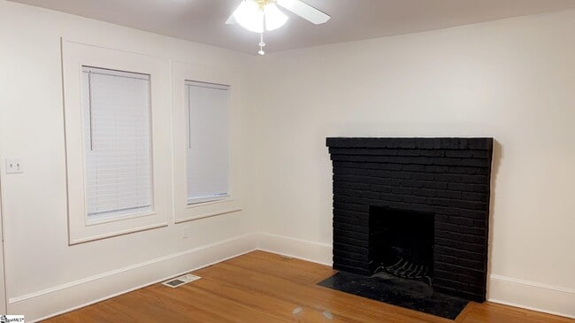 Photo - 16 Underwood Ave