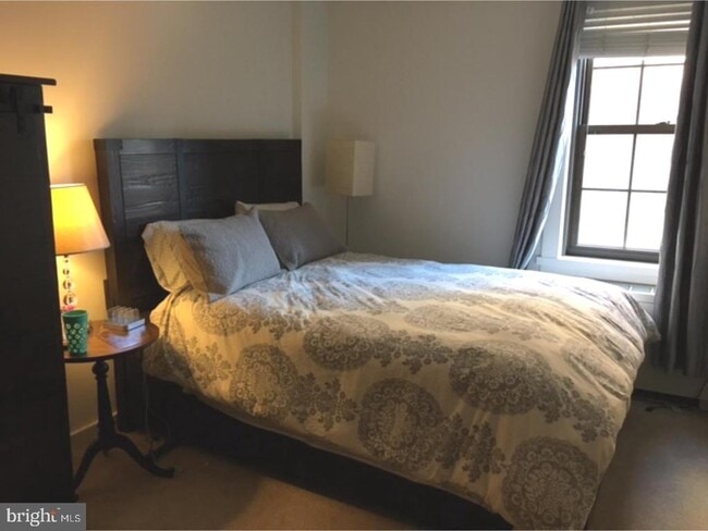 Photo - 219 S 18th St Unidad 1416