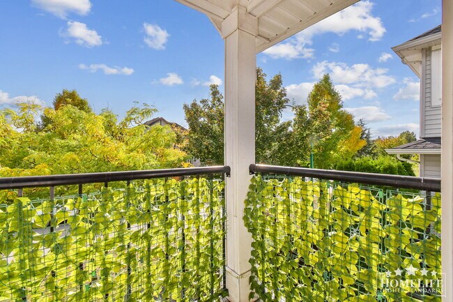 Photo - Cozy Clayton Coach Home for Rent - 1 Bed, ... Unit Coach House