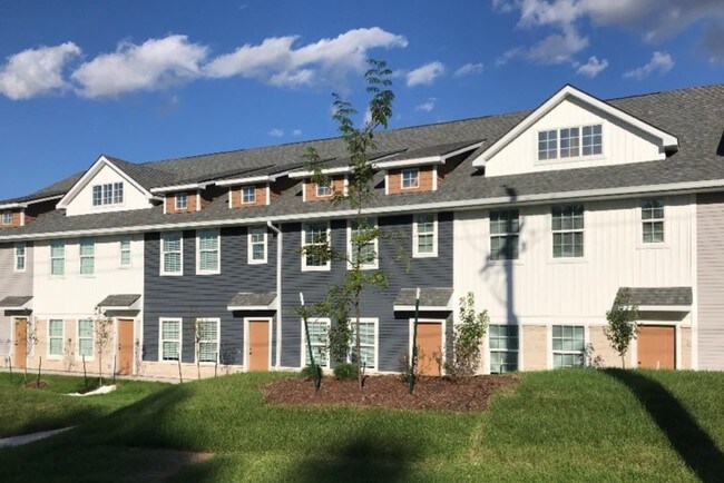 Photo - 4525 100th St