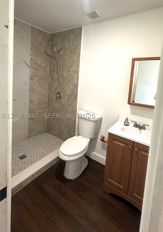 Photo - 20221 SW 115th Ave Unit 1