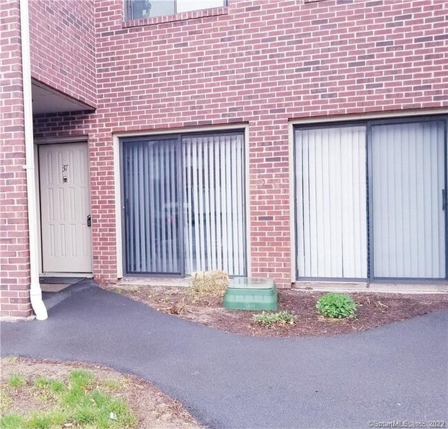 Photo - 279 Redstone Hill Rd Unit 37