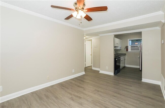 Photo - 953 Washington St SW Unit 5