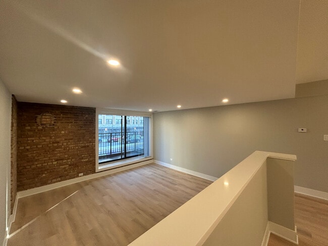 1254 N La Salle Dr Unit 1220-E4