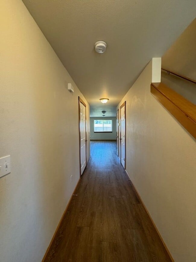 Photo - 2 Bedroom Townhouse with a fenced backyard!
