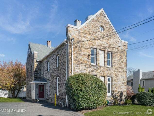 Building Photo - 300 Soundview Ave Rental