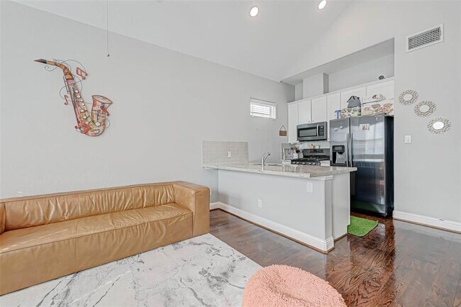 Photo - 5411 Camaguey St