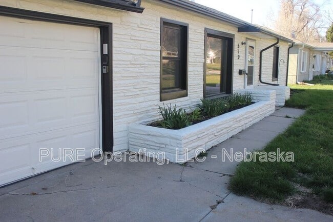 Photo - 670 S 69th St