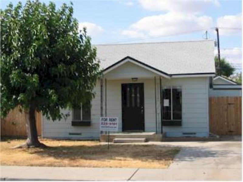 in the heart of clovis near schools, shopp... - in the heart of clovis near schools, shopp...