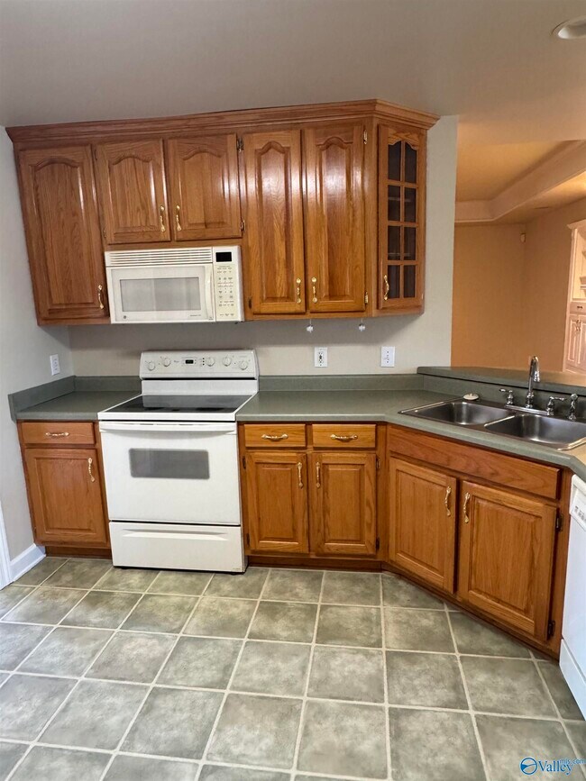 Photo - 101 Willowmere Cir