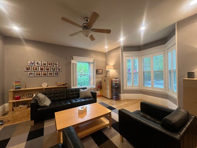 Photo - 315 Windsor St