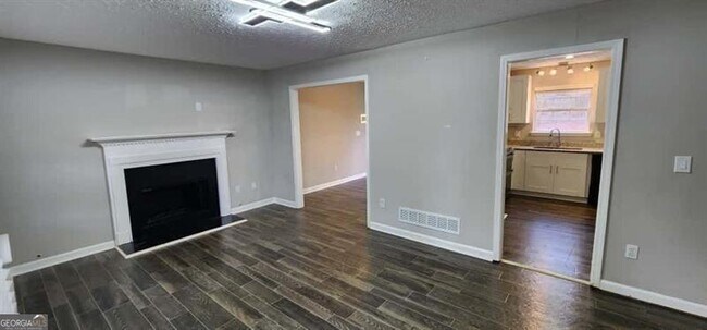 Photo - 4872 Lewis Rd