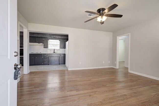 Photo - 1520 Brookdale Dr