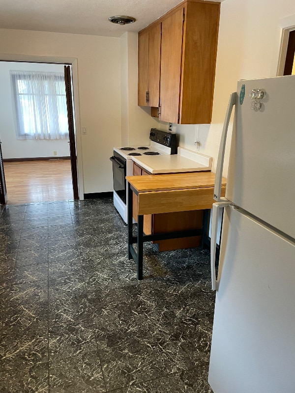 Photo - 38850 Pleasant St