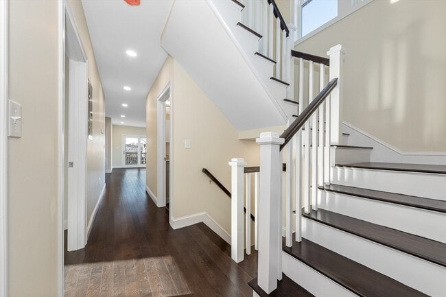 Photo - 62-64 Bradbury Ave Unit 2