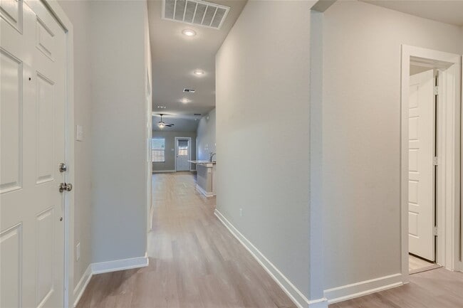 Photo - Gorgeous 2 bedroom rental!