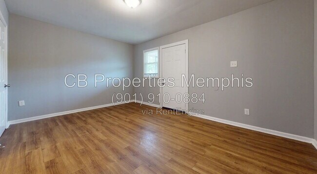 Photo - 4360 Bluebell St