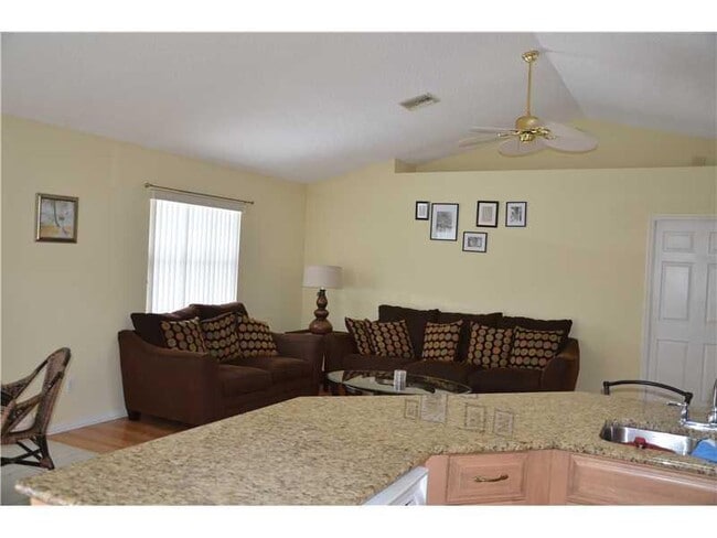Photo - Off-Season Rental 3BR 2BA with pool in Seb...