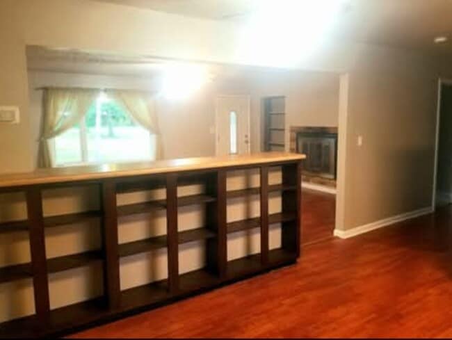 Photo - 1096 Shoshone Dr