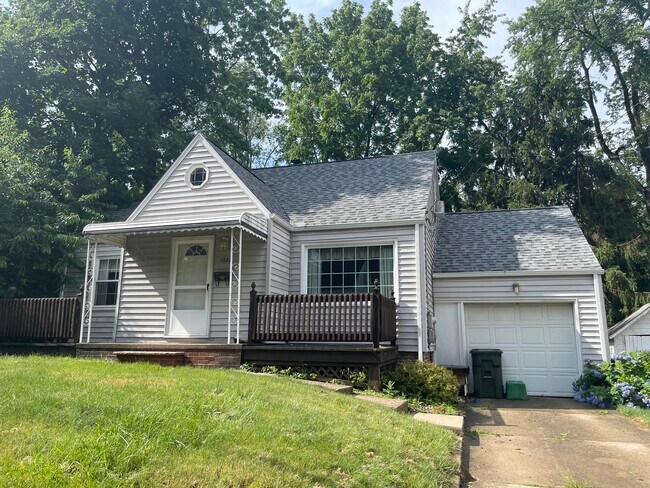 Photo - 1325 18th St NE Casa