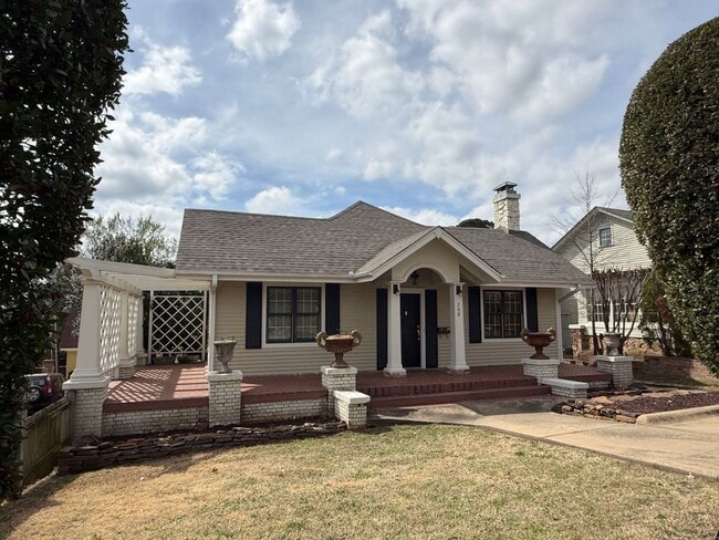 Building Photo - 200 Ridgeway Dr Unit 200 Ridgeway Drive