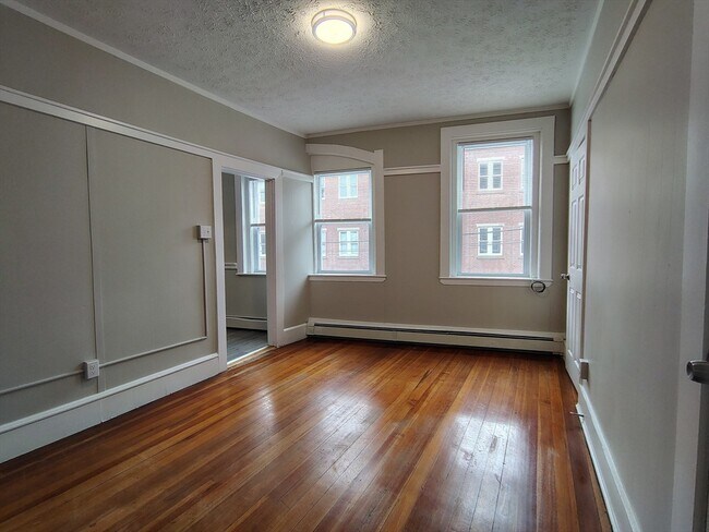 Photo - 142 Gove St Unit 5