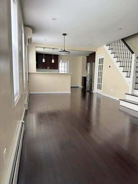 Photo - 66-32-32 Booth St