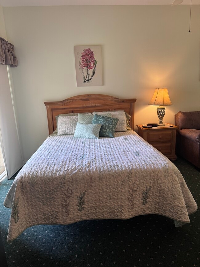 Building Photo - 9819 Perfect Dr Unit 9819