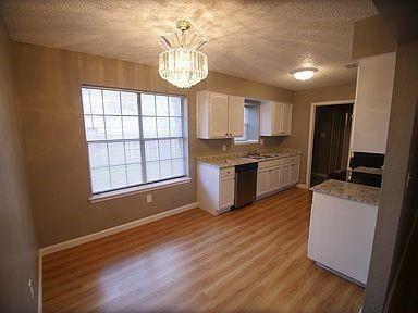 Photo - 417 Meadow Creek Dr