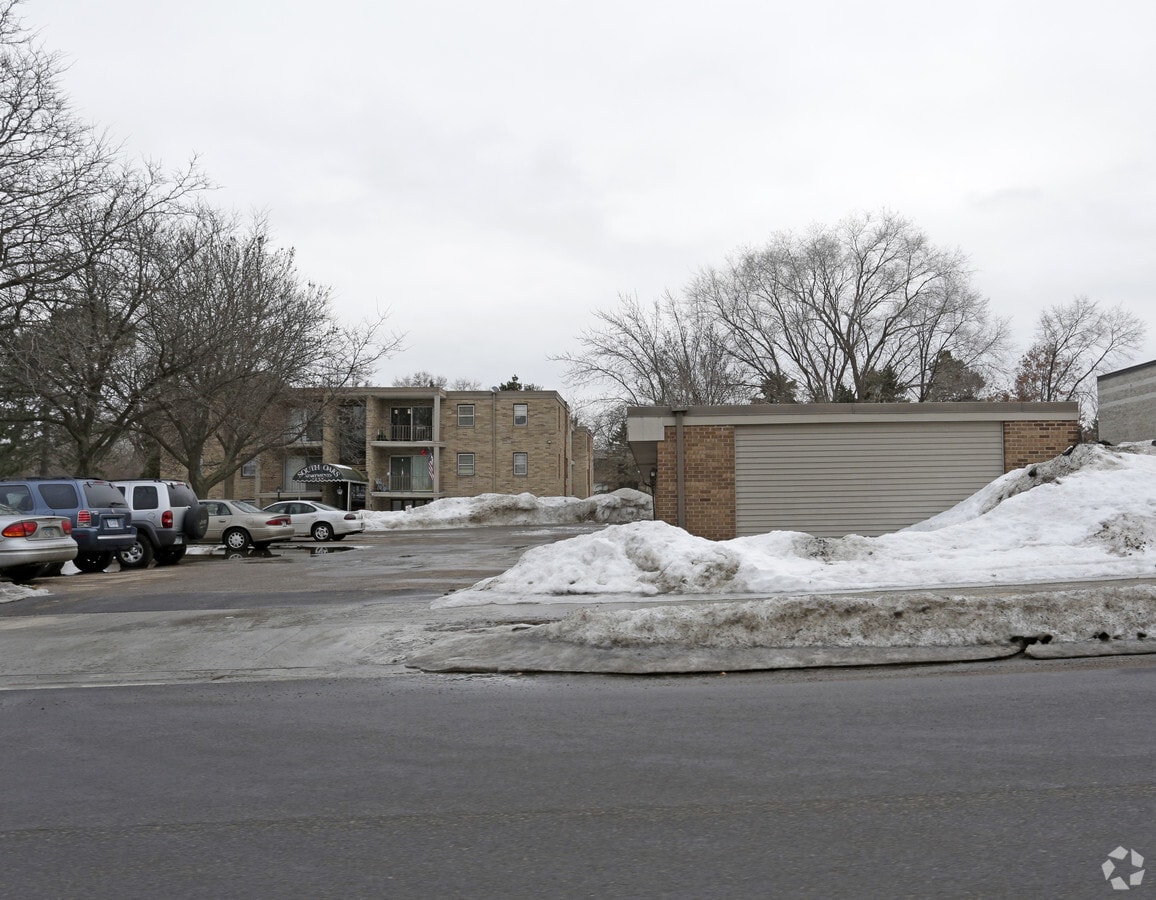 South Oaks Apartments - South Oaks Apartments
