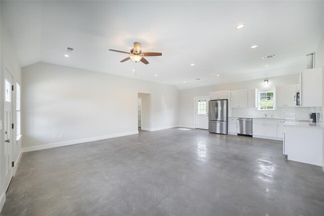 Photo - 500 Harmon Hills Cove