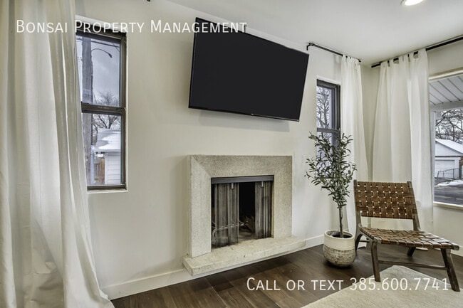 Photo - 7705 S Lincoln St