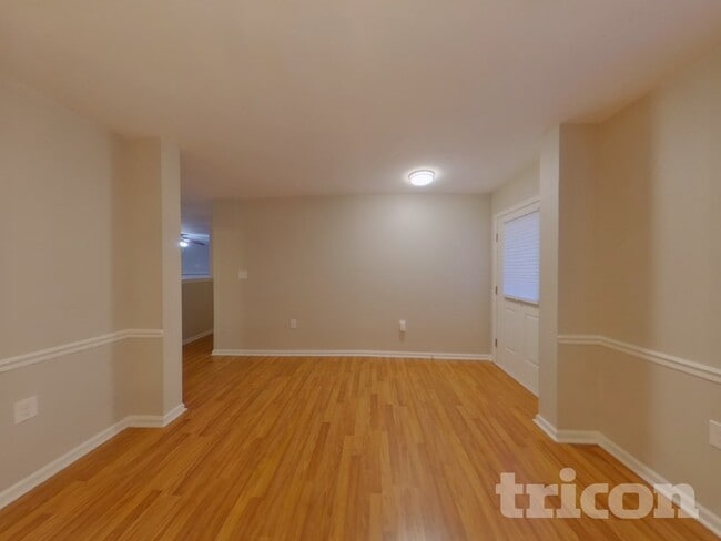 Photo - 2848 Village Center Dr