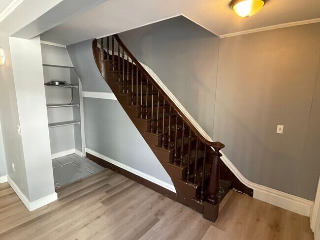 18 Lancaster St Unit 1F