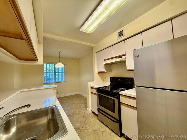 Photo - 9777 Westview Dr Unit 1113