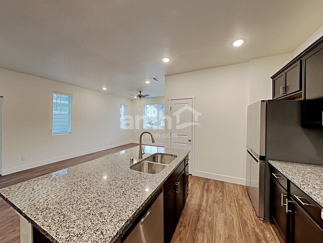 Photo - 33122 Evergreen Ave SE