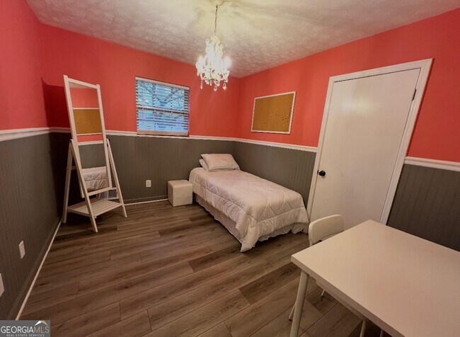 Photo - 130 Shaw Dr