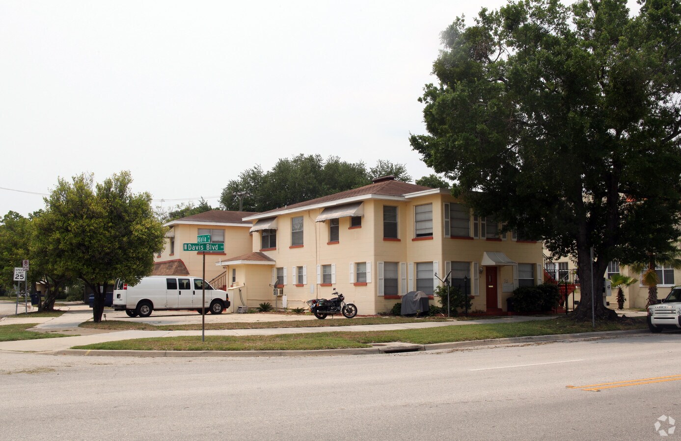 Photo - 78 Davis Blvd Apartments