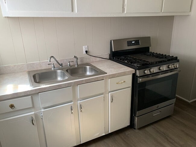 Photo - Property for rent - section 8