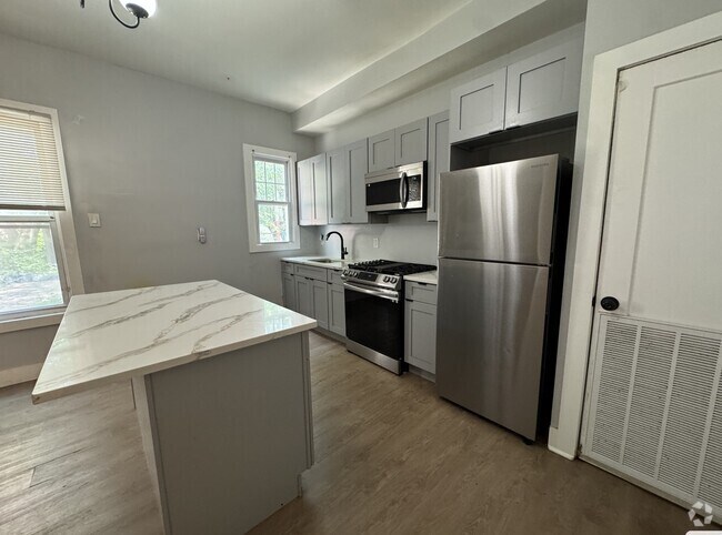 Building Photo - 22 Tuers Ave Unit 1 Rental